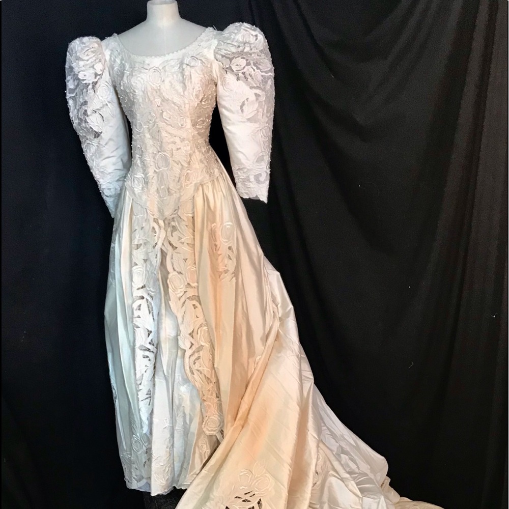 Vintage St. Pucchi Ivory Lace Wedding Dress Gown Rare 0-4